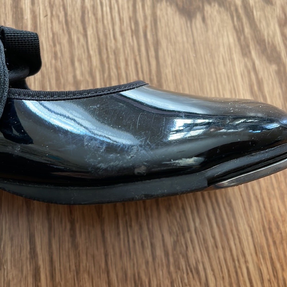 Capezio, girls black patent leather tap shoes (sz. 1M) - Picture 5 of 5